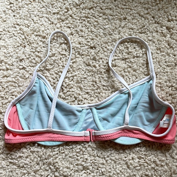 J.Crew nice pink bikini top - Picture 2 of 11
